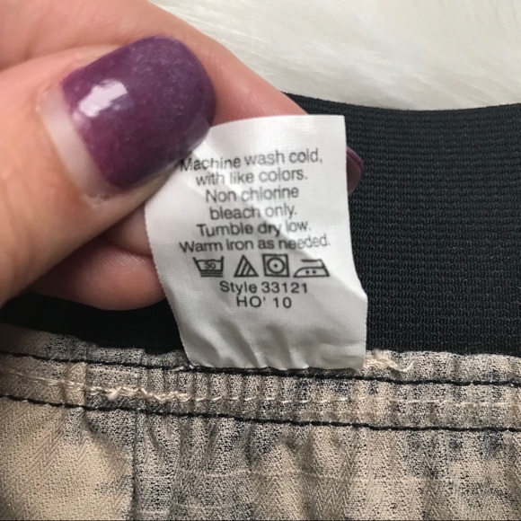 J. Crew Tan Black Watercolor Floral Pull On Band Pocket Skirt Size 4 - Picture 4 of 4